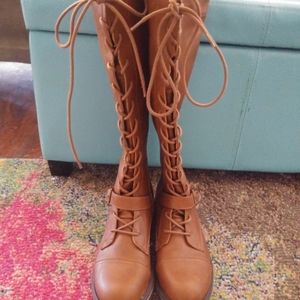 Universal Thread Women's Faux Leather Boots Sz9